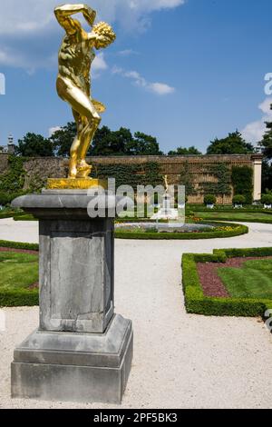 Weilburg im Renaissance-Stil, erbaut 1533, 1572, untere Orangerie mit Obstspalierern, Weilburg an der Lahn, Hessen, Deutschland Stockfoto