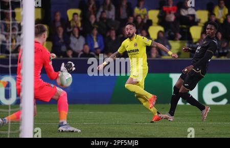 Villarreal, Spanien, 16/03/2023, Jose Luis Morales von Villarreal kämpft während eines Fußballspiels zwischen dem spanischen CF Villarreal und dem belgischen RSC Anderlecht um den Ball, Donnerstag, den 16. März 2023 in Villarreal, Spanien, die Rückkehr der Runde 16 des Wettbewerbs der UEFA Europa Conference League; Nach einer 1-1-Zeichnung ergibt sich die erste Teilstrecke. BELGA PHOTO VIRGINIE LEFOUR Stockfoto