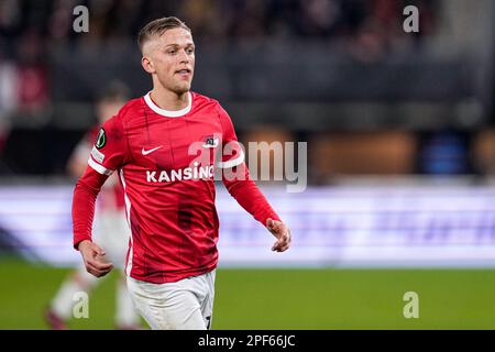 ALKMAAR, NIEDERLANDE - MÄRZ 16: Jesper Karlsson von AZ Alkmaar während der Runde der 16. Etappe 2 - Spiel der UEFA Europa Conference League zwischen AZ Alkmaar und SS Lazio im AZ-Stadion am 16. März 2023 in Alkmaar, Niederlande (Foto von Patrick Goosen/Orange Pictures) Stockfoto