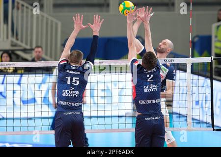 Trient, Italien. 16. März 2023. Spike of Matey Kaziyski - ITAS Trentino während des Viertelfinals - ITAS Trentino vs GroupA Azoty ZAKSA K?dzierzyn-Kozle, CEV Champions League Volleyballspiel in Trento, Italien, März 16 2023 Kredit: Independent Photo Agency/Alamy Live News Stockfoto