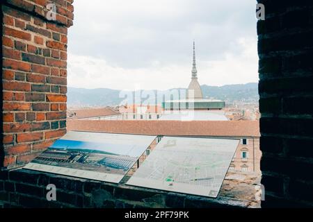 Turin, Piemont, Italien - 23. Juni 2022: Blick auf Turin vom Palazzo Madama Tower, Italien Stockfoto