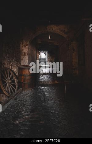 Durchfahrt durch die Kerker der Altstadt. Stockfoto