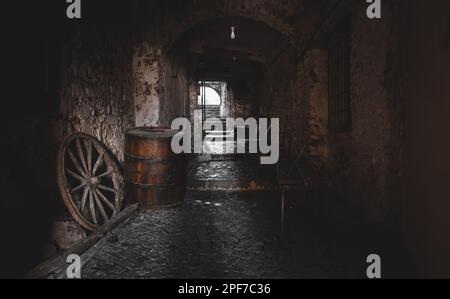 Durchfahrt durch die Kerker der Altstadt. Stockfoto