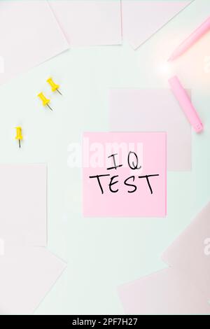 Handschrifttext IQ-Test. Business Showcase Versuch, Ihre kognitiven Fähigkeiten zu messen, menschliche Intelligenz zu beurteilen Stockfoto