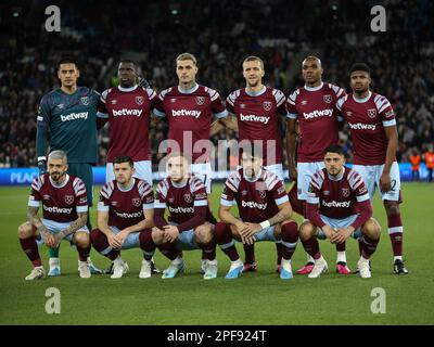 London, Großbritannien. 16. März 2023. Spieler von West Ham Utd posieren für ein Teamfoto vor dem Start UEFA Europa Conference League, letzte 16, 2.-teiliges Spiel, West Ham Utd gegen AEK Larnaca im London Stadium, Queen Elizabeth Olympic Park in London am Donnerstag, den 16. März 2023 . Dieses Bild darf nur zu redaktionellen Zwecken verwendet werden. Redaktionelle Verwendung nur Bild von Megan Ewens/Andrew Orchard Sports Photography/Alamy Live News Kredit: Andrew Orchard Sports Photography/Alamy Live News Stockfoto