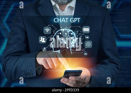 Künstliche Intelligenz im bot Chat. Geschäftsmann, der Ai-Chatbot auf seinem Smartphone verwendet. Stockfoto