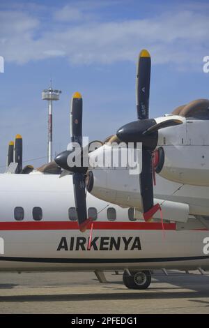 Eine Air Kenya Turboprop DHC-7 am Wilson Flughafen, Nairobi KE Stockfoto