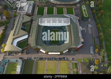 Eine allgemeine Luftaufnahme des Centre Court im All England Lawn Tennis and Croquet Club Donnerstag, 6. Oktober 2022, in London, Großbritannien. Stockfoto