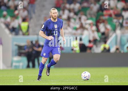 Tim Ram aus den USA in Aktion beim FIFA World Cup Qatar 2022 Match zwischen IR Iran und den USA im Al Thumama Stadium. Endstand: IR Iran 0:1 USA. (Foto: Grzegorz Wajda / SOPA Images/Sipa USA) Stockfoto