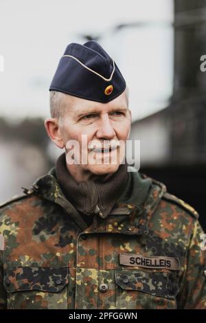 Generalleutnant Martin Schelleis, Inspektor des Militärstützpunkts der Bundeswehr, fotografiert in Mahlwinkel, 16. März 2023. Stockfoto