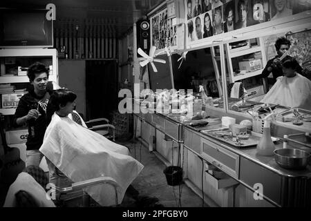 Myanmar, Tangoo, Friseur Stockfoto