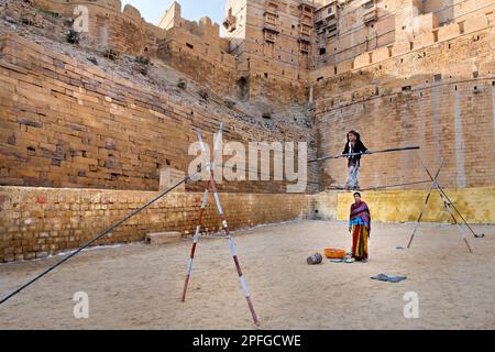 Indien, Rajasthan, Jaisalmer, Streetart-Künstler Stockfoto