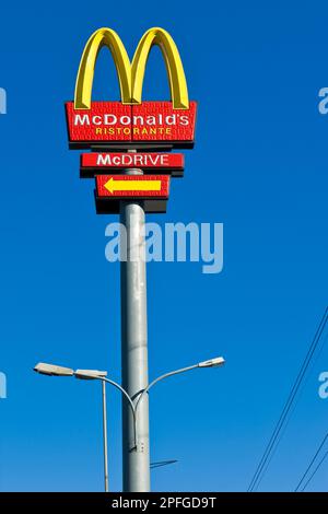 MC Donalds Restaurant, Chiasso, Schweiz Stockfoto