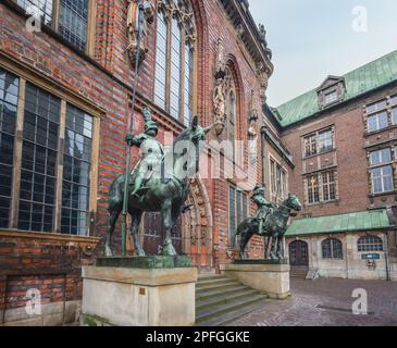 Die Heralden (die Herolde) Skulptur vor dem Alten Rathaus - Bremen, Deutschland Stockfoto