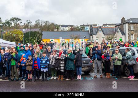 Bantry, West Cork, Irland. 17. März 2023. Bantry hielt seine St. Patrick's Day Parade heute Nachmittag vor etwa 2.000 Zuschauern. Kredit: AG News/Alamy Live News Stockfoto