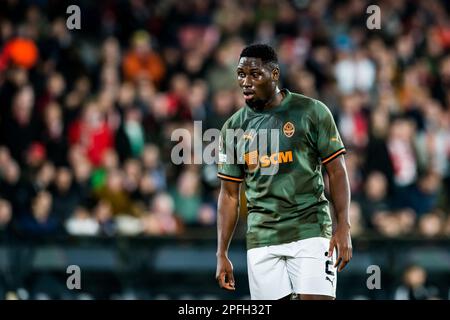 ROTTERDAM - Lassina Traore von Shakhtar Donetsk während der UEFA Europa League-Runde von 16 Spiel zwischen Feyenoord und Shakhtar Donetsk am Feyenoord Stadion de Kuip am 16. März 2023 in Rotterdam, Niederlande. AP | niederländische Höhe | COR LASKER Stockfoto