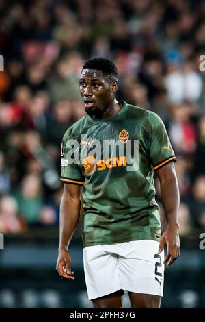 ROTTERDAM - Lassina Traore von Shakhtar Donetsk während der UEFA Europa League-Runde von 16 Spiel zwischen Feyenoord und Shakhtar Donetsk am Feyenoord Stadion de Kuip am 16. März 2023 in Rotterdam, Niederlande. AP | niederländische Höhe | COR LASKER Stockfoto