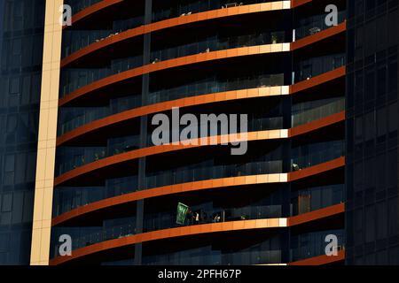 Jeddah, Saudi-Arabien. 17. März 2023. Atmosphäre des Stromkreises. Formel-1-Weltmeisterschaft, Rd 2, großer Preis Saudi-Arabiens, Freitag, 17. März 2023. Jeddah, Saudi-Arabien. Kredit: James Moy/Alamy Live News Stockfoto