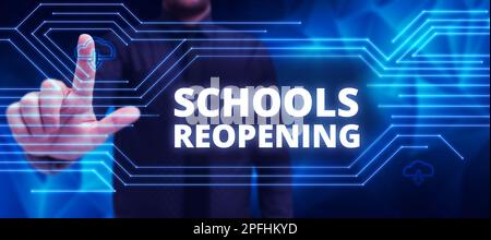 Schreiben Text anzeigen Schulen werden erneut geöffnet. Das Wort über den Unterricht ist vorerst am Ende des Schultages vorbei Stockfoto