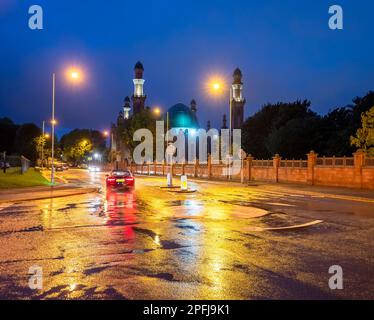 Die Bradford Grand Moschee oder Al-Jamia Suffa-Tul-Islam Grand Moschee ist die größte Moschee in Bradford, West Yorkshire, England Stockfoto