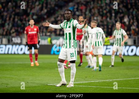 Budapest, Ungarn. 16h, März 2023. Adama Traore (20) von Ferencvaros während des Spiels der UEFA Europa League zwischen Ferencvaros und Bayer Leverkusen in der Groupama Arena in Budapest. (Foto: Gonzales Photo - Balazs Popal). Stockfoto