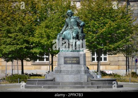 Otto von Guericke, bei der Hauptwache, Magdeburg, Sachsen-Anhalt, Deutschland Stockfoto