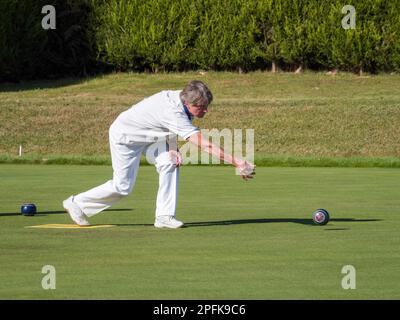 Insel der Dornen, Sussex/UK - 11. SEPTEMBER: Boccia Spiel im Insel Dornen Chelwood Gate in Sussex am 11. September 2016. Unbekannter Mann Stockfoto