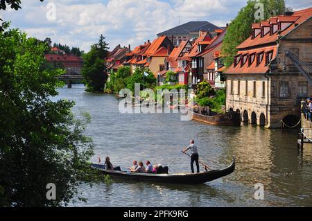 Regnitz, Touristen, Little Venice, Bamberg, Bischofsstadt, Oberfrankreich, Deutschland Stockfoto