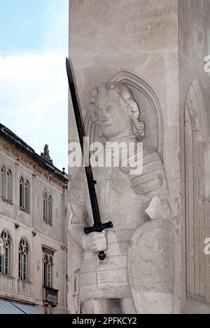 Die Orlando-Spalte mit einer Ritterstatue auf dem Platz Luza, Dubrovnik, Kroatien. Stockfoto