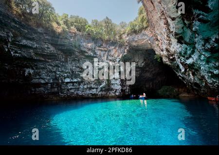 Der berühmte Melissani-See auf der Insel Cephalonia in Griechenland Stockfoto