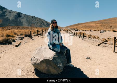 Sehen Sie das Innere des Nationalparks Vulkan Nevado de Toluca mit Seen im Inneren des Kraters. Landschaft in der Nähe von Mexiko-Stadt. Hochwertiges Foto Stockfoto