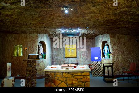 Coober Pedy, Australien - 4. Mai 2022: Katholische Kirche St. Peter und St. Paul Stockfoto