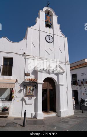 Weiße Mauer spanische Dorfkirche Mijas, Mijas Pueblo, Spanien Stockfoto