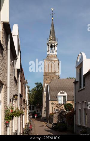 Vrouwetoren oder Onze-Lieve-Vrouwetoren, Teil der Onze-Lieve-Vrouwekapel, erbaut 1493 in Gouda. Stockfoto