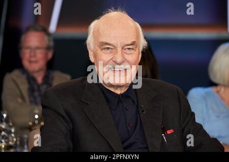 Hamburg, Deutschland. 17. März 2023. Charles Brauer, Schauspieler, vor der Aufnahme der "NDR Talk Show". Kredit: Georg Wendt/dpa/Alamy Live News Stockfoto