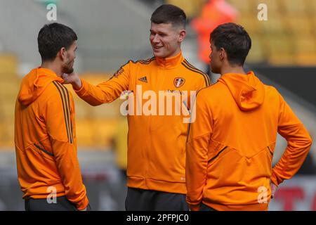 Wolverhampton, Großbritannien. 18. März 2023. Illan Meslier #1 von Leeds United kommt vor dem Premier League-Spiel Wolverhampton Wanderers vs Leeds United in Molineux, Wolverhampton, Großbritannien, 18. März 2023 (Foto von James Heaton/News Images) in Wolverhampton, Großbritannien, am 3./18. März 2023. (Foto: James Heaton/News Images/Sipa USA) Guthaben: SIPA USA/Alamy Live News Stockfoto