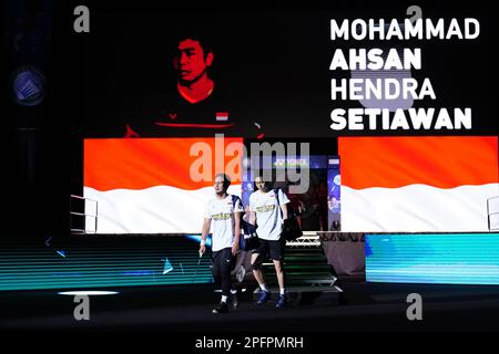 Indonesiens Mohammad Ahsan (links) und Hendra Setiawan treten am 5. Tag der YONEX All England Open Badminton Championships in der Utilita Arena Birmingham auf, um Chinas Liang Wei Keng und Wang Chang (nicht abgebildet) zu spielen. Foto: Samstag, 18. März 2023. Stockfoto