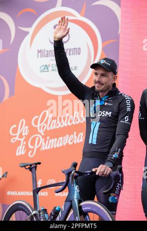 Abbiategrasso, Abbiategrasso, Italien, 18. März 2023, John Degenkolb, Team DSM während Milano-Sanremo - Street Cycling Stockfoto