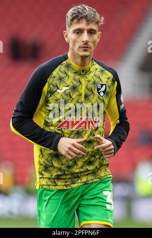 Stoke on Trent, Großbritannien. 18. März 2023. Dimitris Giannoulis #30 aus Norwich City wärmt sich vor dem Sky Bet Championship-Spiel Stoke City gegen Norwich City im bet365 Stadium, Stoke-on-Trent, Großbritannien, 18. März 2023 (Foto von Phil Bryan/News Images) in Stoke-on-Trent, Großbritannien, am 3./18. März 2023 auf. (Foto: Phil Bryan/News Images/Sipa USA) Guthaben: SIPA USA/Alamy Live News Stockfoto