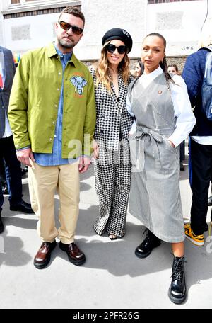 JUSTIN TIMBERLAKE, JESSICA BIEL, EVA QUEEN FÜR DIE KENZO-SHOW IN PARIS Stockfoto