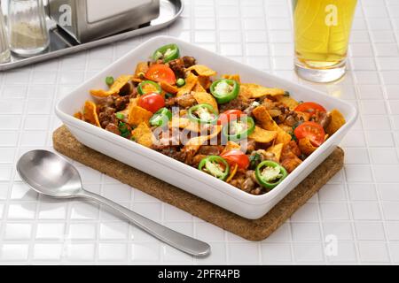 Hausgemachter Frito-Kuchen in einem Auflauf, südliches Essen Stockfoto