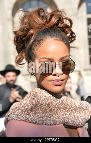 Rihanna nimmt an der Christian Dior Show Teil der Paris Fashion Week Frauenbekleidung Frühling/Sommer Stockfoto