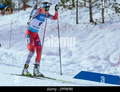 Oslo, Norwegen am 18. März 2023 nimmt Dunja Zdouc von Österreich am Sprinywettbewerb Ladys 7,5km während der BMW IBU Weltmeisterschaft Biathlon in Holmenkollen Oslo, Norwegen, Teil. Kredit: Nigel Waldron/Alamy Live News Stockfoto