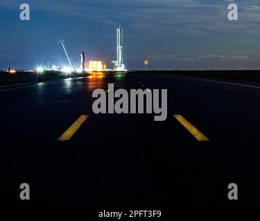 Erste Meile zum Mars - SpaceX-Startanlage bei Dämmerung Stockfoto