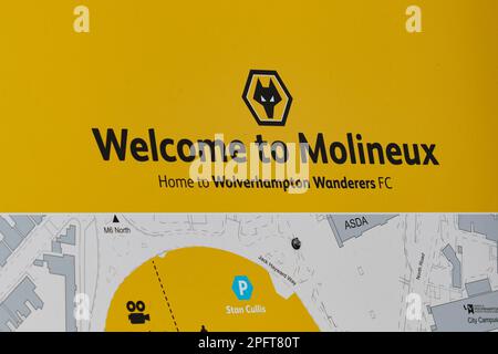 Allgemeiner Blick auf das Stadion, das zuvor während des Premier League-Spiels zwischen Wolverhampton Wanderers und Leeds United in Molineux, Wolverhampton, am Samstag, den 18. März 2023 stattfand. (Foto: Gustavo Pantano | MI News) Guthaben: MI News & Sport /Alamy Live News Stockfoto