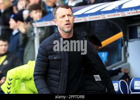 London, Großbritannien. 18. März 2023. Millwall Manager, Gary Rowett, beim EFL Sky Bet Championship Match zwischen Millwall und Huddersfield Town im Den, London, England am 18. März 2023. Foto von Carlton Myrie. Nur redaktionelle Verwendung, Lizenz für kommerzielle Verwendung erforderlich. Keine Verwendung bei Wetten, Spielen oder Veröffentlichungen von Clubs/Ligen/Spielern. Kredit: UK Sports Pics Ltd/Alamy Live News Stockfoto