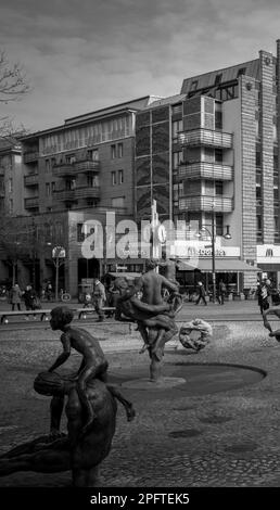 Die lebhafte Altstadt von Rostock in der Stockfoto