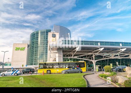 Lissabon, Portugal - 6. Dezember 2022: Flughafen Humberto Delgado (IATA: LIS, ICAO: LPPT). Stockfoto