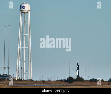 WALLOPS ISLAND, VA, USA - 16. MÄRZ 2023: Electron des Raketenlabors startet zwei Satelliten in den Orbit für Capella Space von Startkomplex 2. Stockfoto