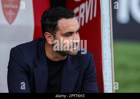 Monza, Italien. 18. März 2023. Raffaele Palladino Cheftrainer von AC Monza schaut während des Fußballspiels der Serie A 2022/23 zwischen AC Monza und US Cremonese im U-Power Stadium. Endstand: Monza 1:1 Cremonese Credit: SOPA Images Limited/Alamy Live News Stockfoto